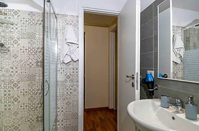 Hotel House Serena In Roma